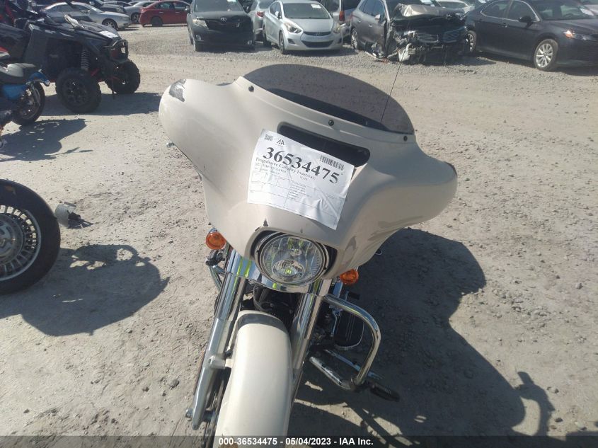 2022 HARLEY-DAVIDSON FLHX - 1HD1KBC16NB619131