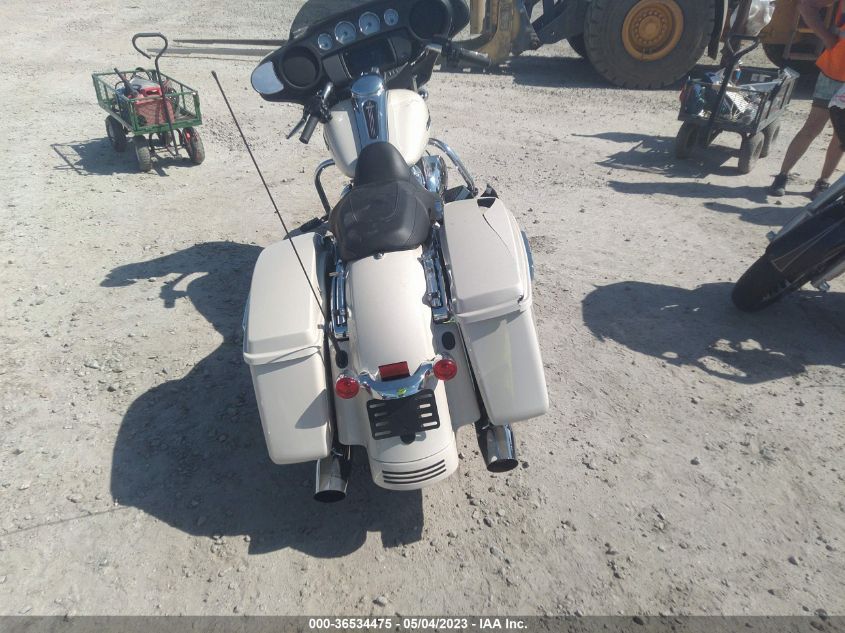 2022 HARLEY-DAVIDSON FLHX - 1HD1KBC16NB619131
