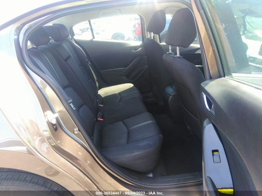 2018 MAZDA MAZDA3 4-DOOR SPORT 3MZBN1U78JM193825