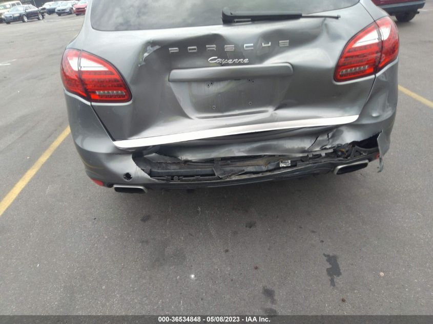 2014 PORSCHE CAYENNE WP1AA2A2XELA09242