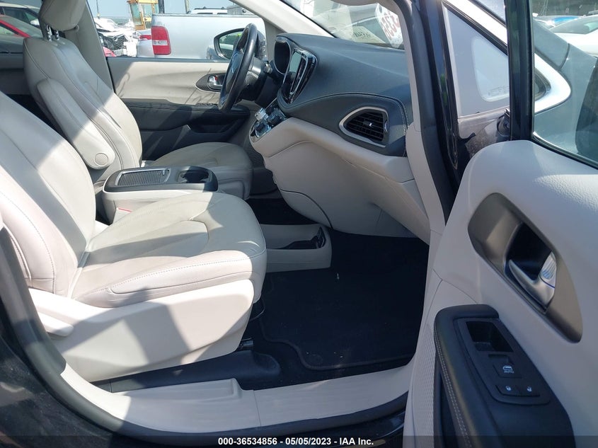 VIN 2C4RC1BG3MR532885 2021 CHRYSLER PACIFICA TOURING L