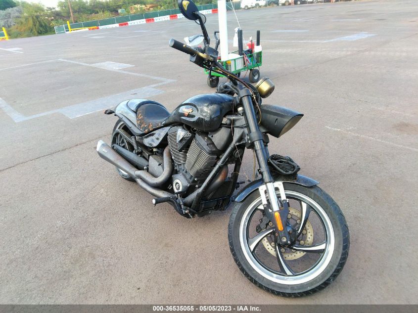 2014 VICTORY MOTORCYCLES HAMMER 8-BALL - 5VPHA36N7E3027689