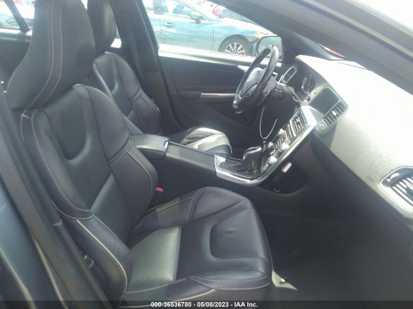 2016 VOLVO S60 T5 DRIVE-E R-DESIGN - YV126MFPXG2396627