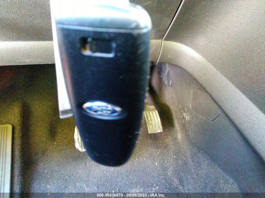 VIN 1FMCU9GD9KUC17505 2019 FORD ESCAPE SE