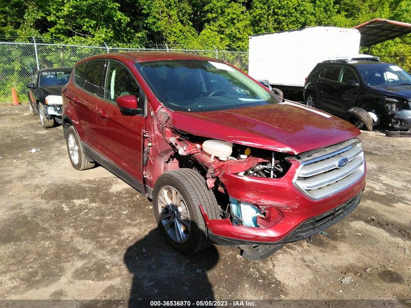 VIN 1FMCU9GD9KUC17505 2019 FORD ESCAPE SE