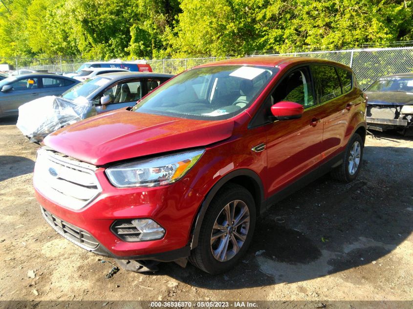 VIN 1FMCU9GD9KUC17505 2019 FORD ESCAPE SE
