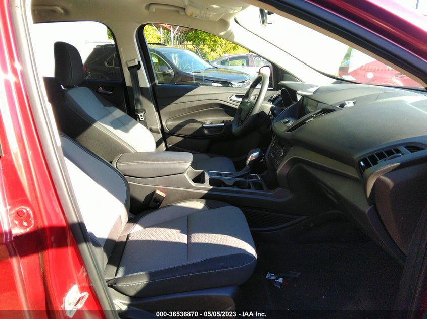 VIN 1FMCU9GD9KUC17505 2019 FORD ESCAPE SE