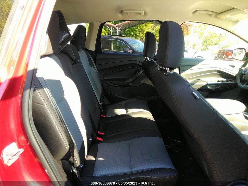 VIN 1FMCU9GD9KUC17505 2019 FORD ESCAPE SE