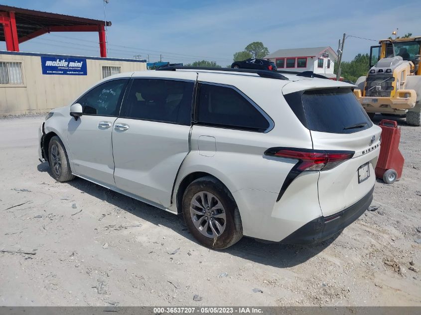 2021 TOYOTA SIENNA XLE - 5TDYRKEC6MS054686
