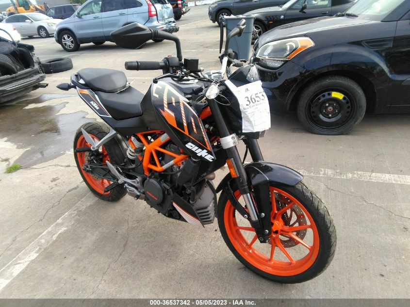 2016 KTM RC 390 MD2JGJ40XGC272087