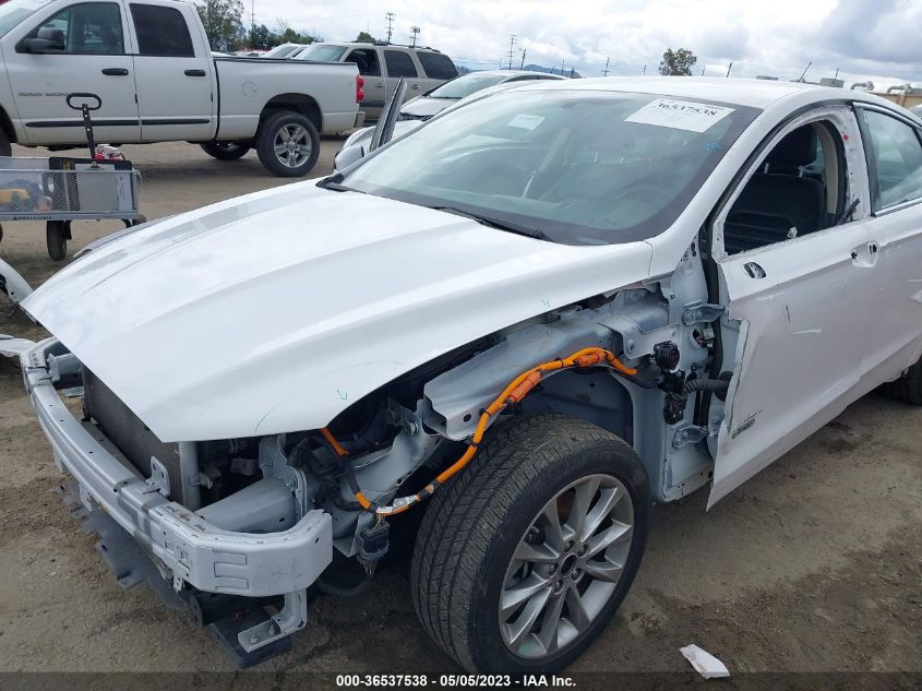 2018 FORD FUSION ENERGI SE - 3FA6P0PU0JR110293