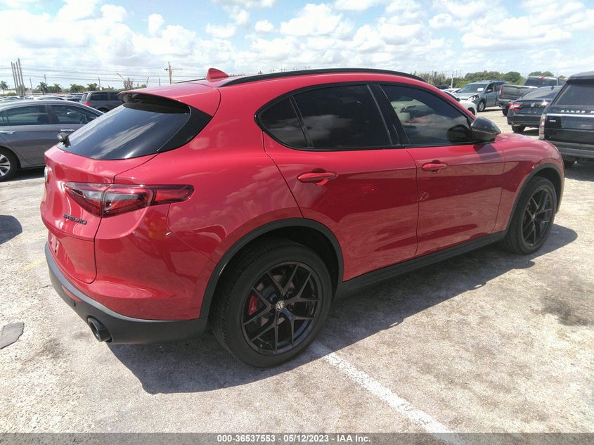 VIN ZASPAJAN6L7C85608 2020 ALFA ROMEO STELVIO