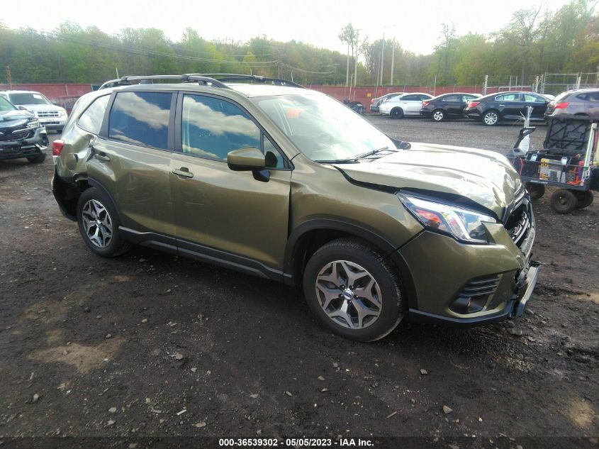 2022 SUBARU FORESTER PREMIUM - JF2SKADC5NH425009