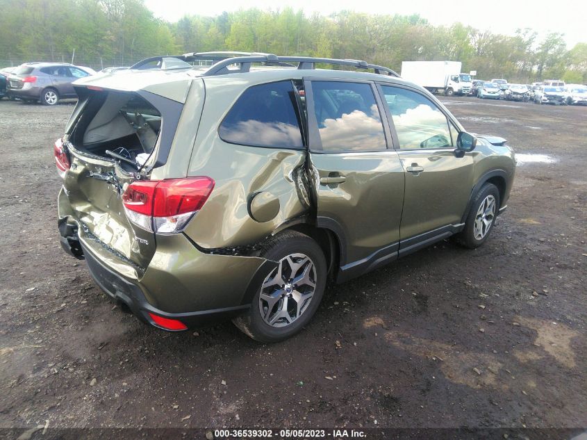 2022 SUBARU FORESTER PREMIUM - JF2SKADC5NH425009