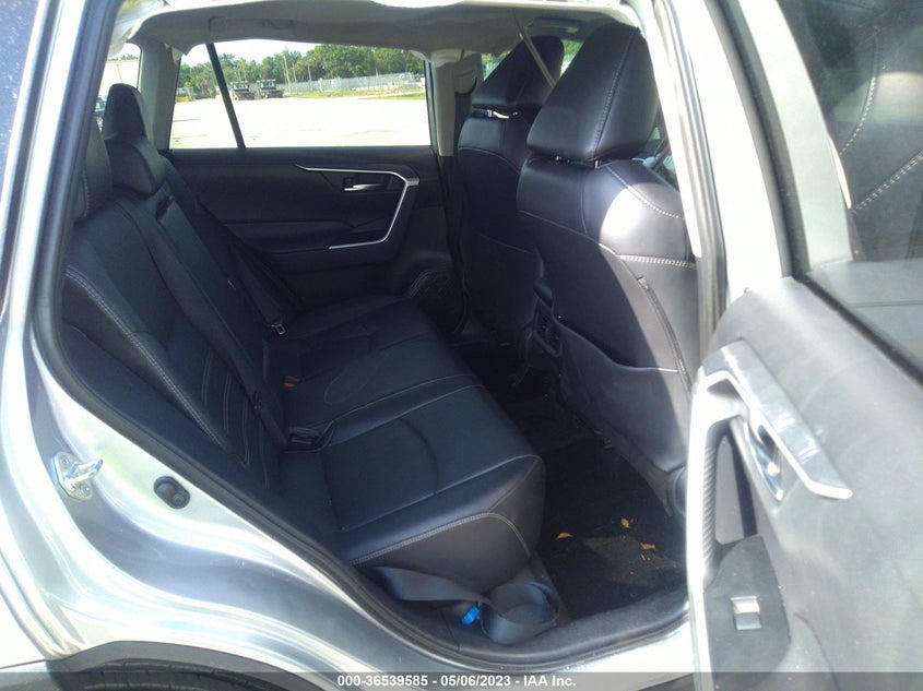 VIN 2T3C1RFV3KC014038 2019 TOYOTA RAV4 XLE PREMIUM