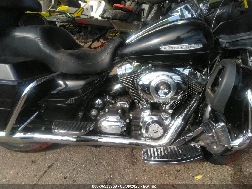 2011 HARLEY-DAVIDSON FLHTK 1HD1KEM12BB640120