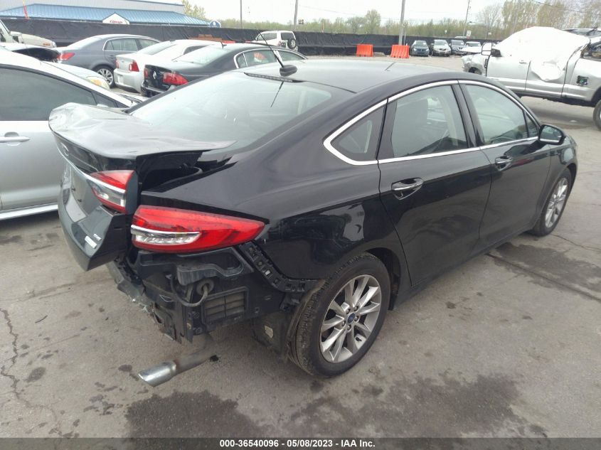 2017 FORD FUSION SE - 3FA6P0HD8HR404095