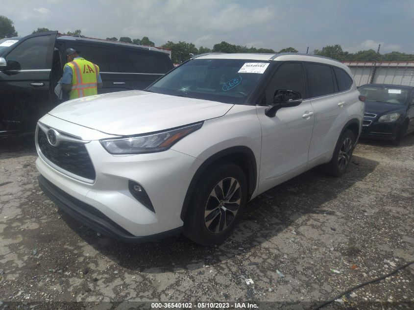 2020 TOYOTA HIGHLANDER XLE - 5TDGZRAH4LS011873