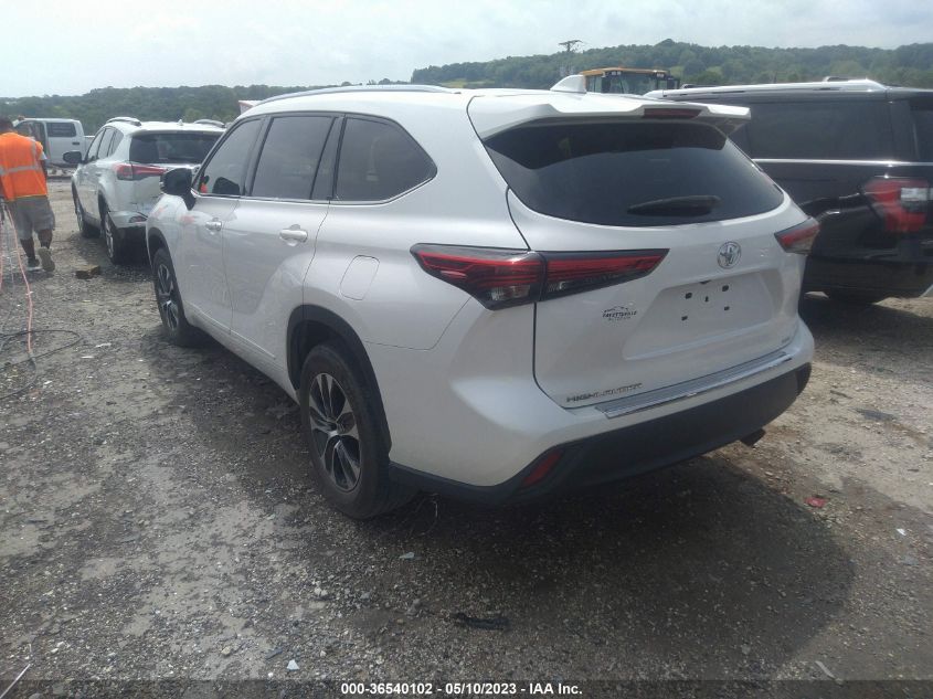 2020 TOYOTA HIGHLANDER XLE - 5TDGZRAH4LS011873