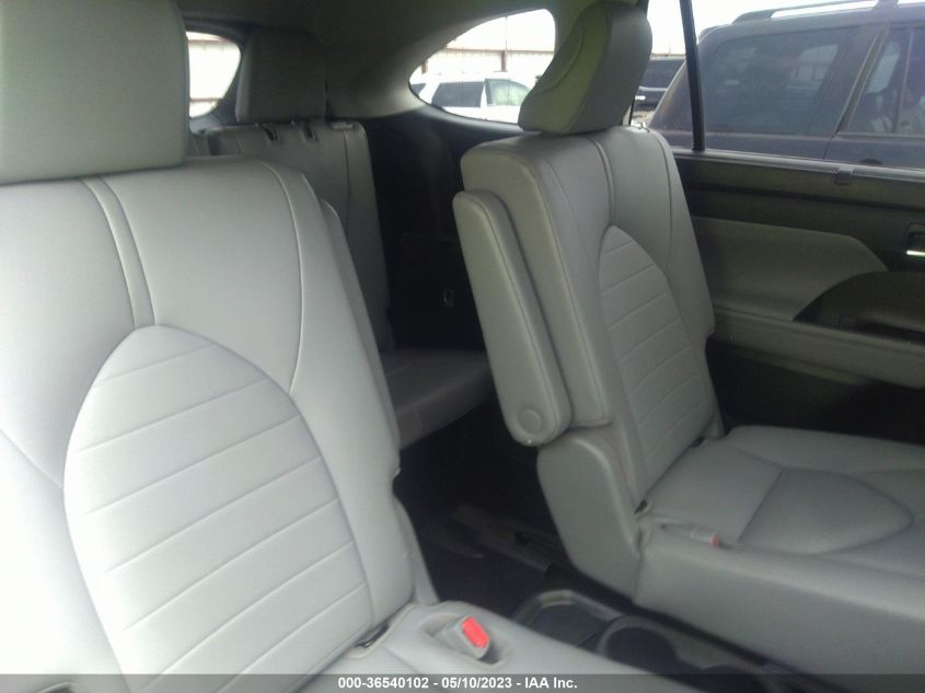 2020 TOYOTA HIGHLANDER XLE - 5TDGZRAH4LS011873