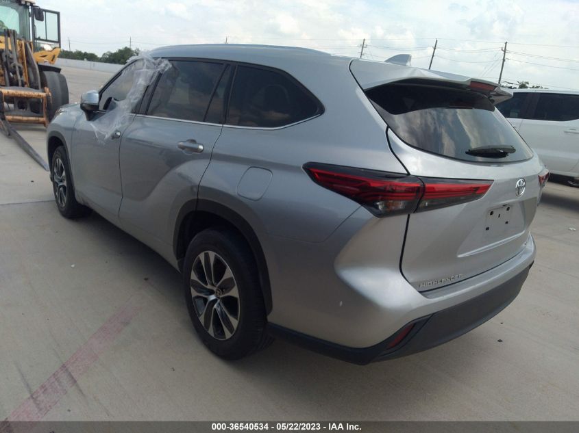 2021 TOYOTA HIGHLANDER XLE - 5TDHZRAH4MS534476