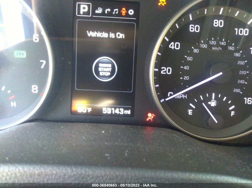 2017 HYUNDAI ELANTRA LIMITED - 5NPD84LF9HH011191