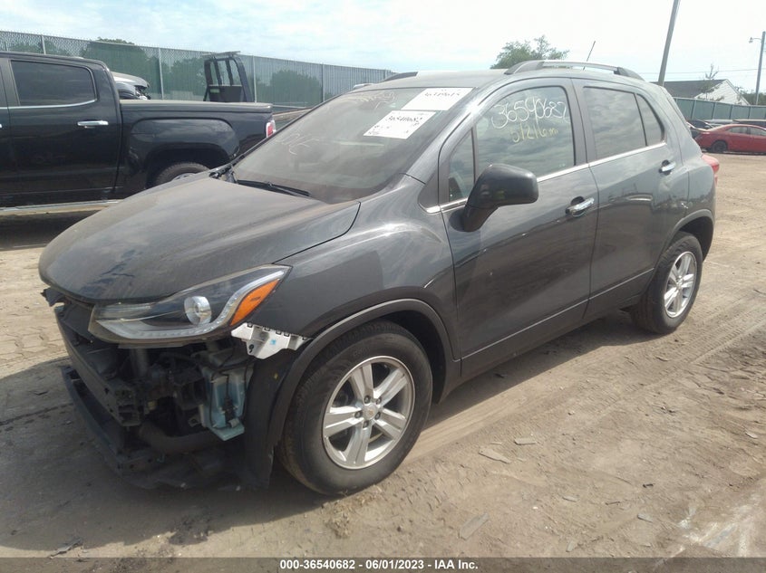 VIN KL7CJLSB2JB665687 2018 CHEVROLET TRAX LT