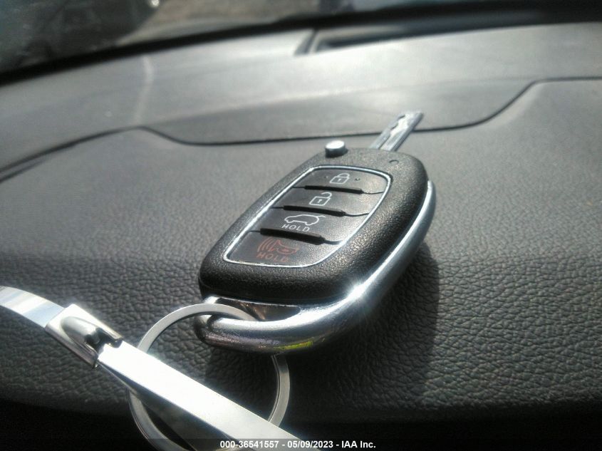 2017 HYUNDAI TUCSON SE - KM8J23A43HU328496