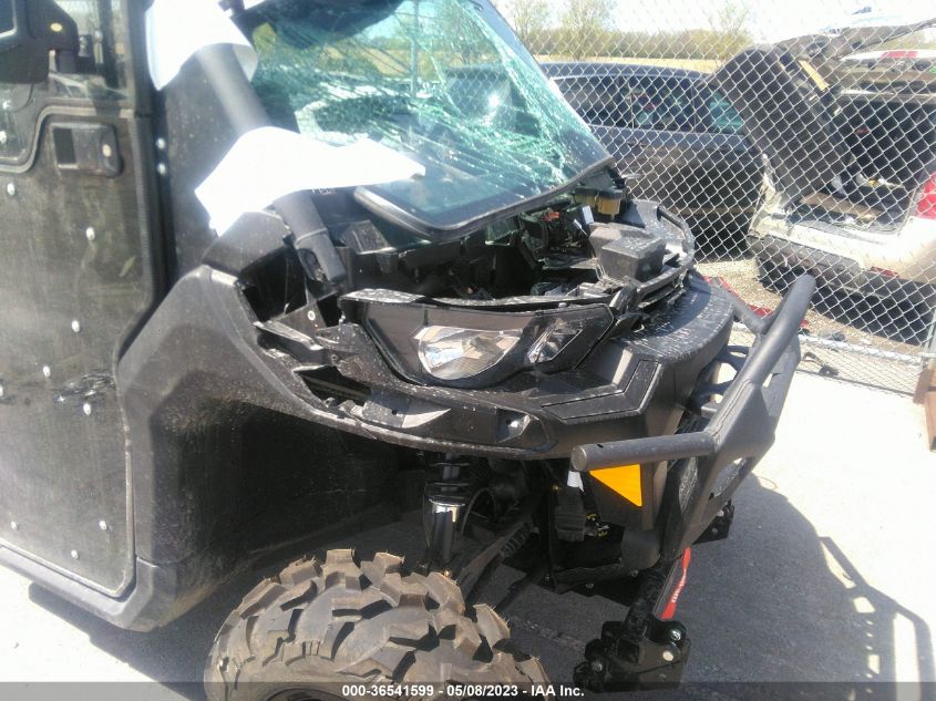 2023 CAN-AM DEFENDER XT HD10 3JBUKAX45PK000723