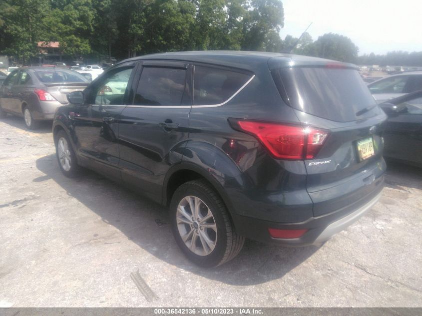 2019 FORD ESCAPE SE - 1FMCU0GDXKUA01531