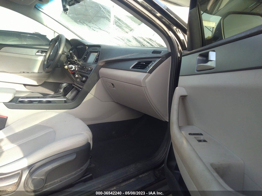 VIN 5NPE24AF4HH558300 2017 HYUNDAI SONATA SE