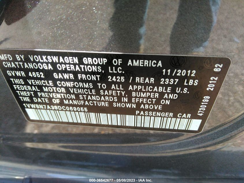 2013 VOLKSWAGEN PASSAT TDI SE W/SUNROOF - 1VWBN7A39DC069055