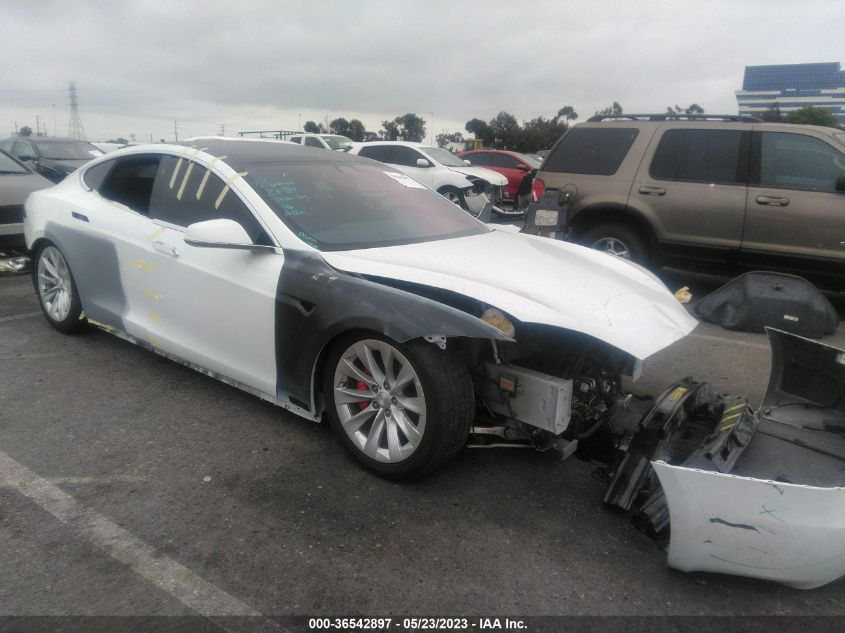 5YJSA1E24JF281082 TESLA MODEL S 75D/100D/P100D 2018