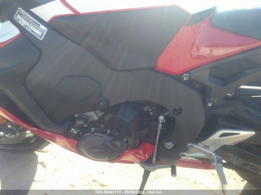 VIN JH2SC7756MK400110 2021 HONDA CBR1000 RA
