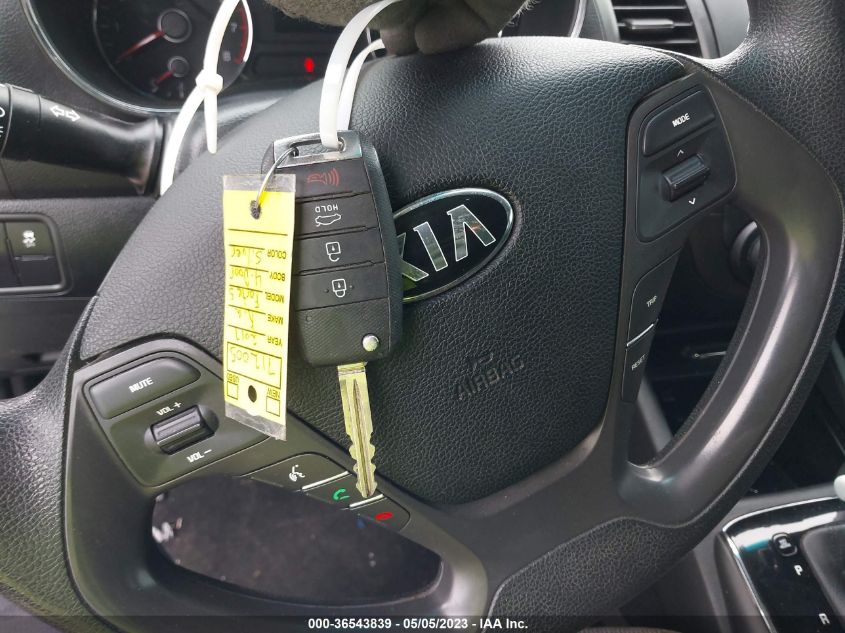 2017 KIA FORTE5 LX - KNAFK5A85H5712005