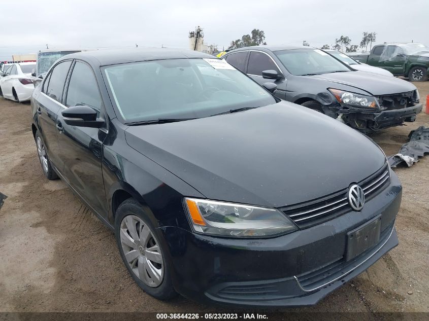 2013 VOLKSWAGEN JETTA SEDAN SE - 3VWDP7AJ1DM294134