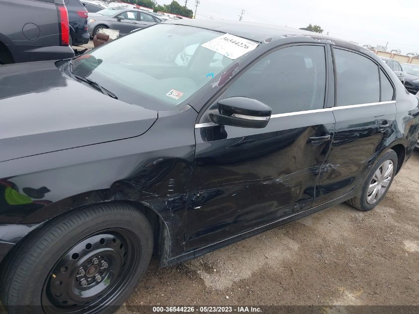 2013 VOLKSWAGEN JETTA SEDAN SE - 3VWDP7AJ1DM294134