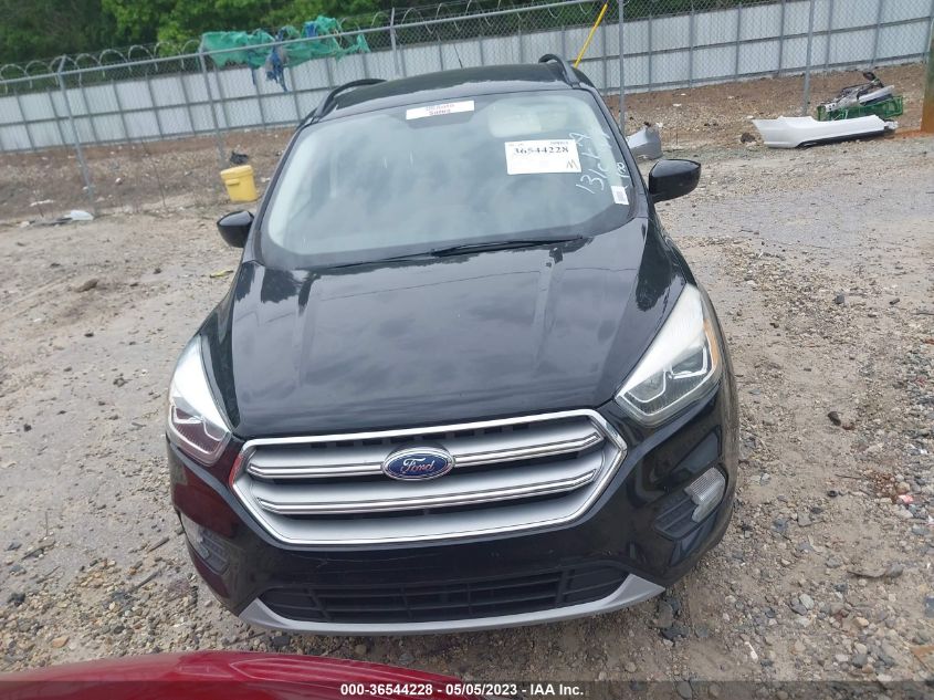 2017 FORD ESCAPE SE - 1FMCU0GD4HUB77595