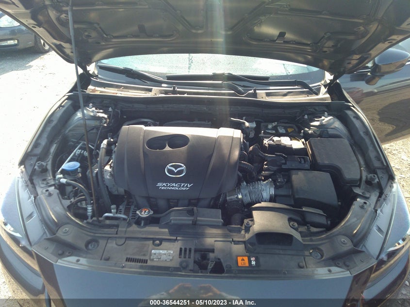 VIN 3MZBN1V38JM269359 2018 MAZDA MAZDA3 4-DOOR TOURING