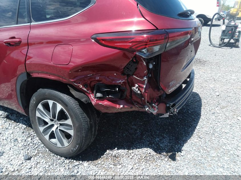 2020 TOYOTA HIGHLANDER XLE - 5TDHZRBHXLS009449