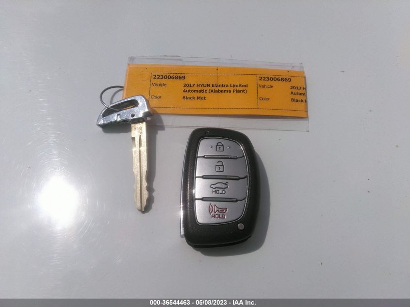 2017 HYUNDAI ELANTRA LIMITED - 5NPD84LF2HH068798