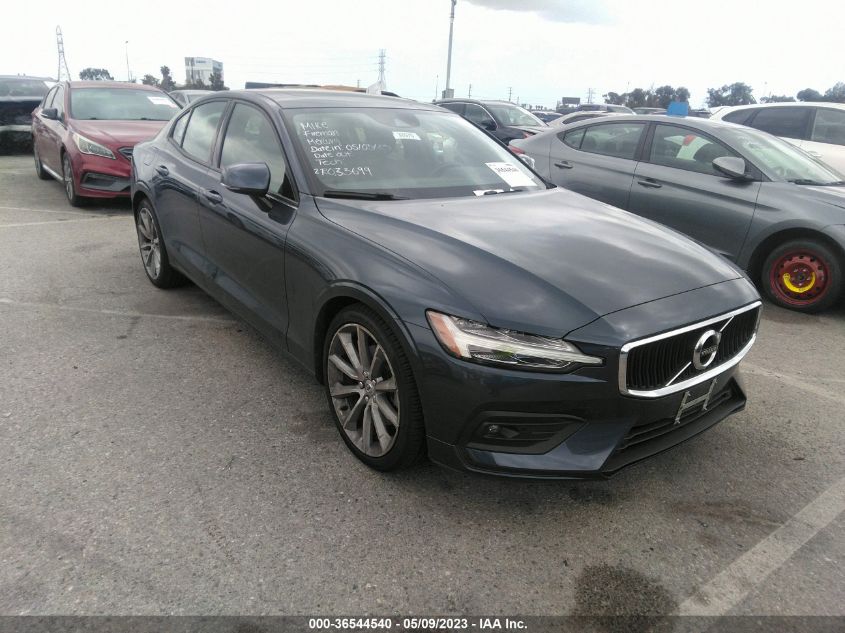 2021 VOLVO S60 MOMENTUM - 7JR102FK6MG096417