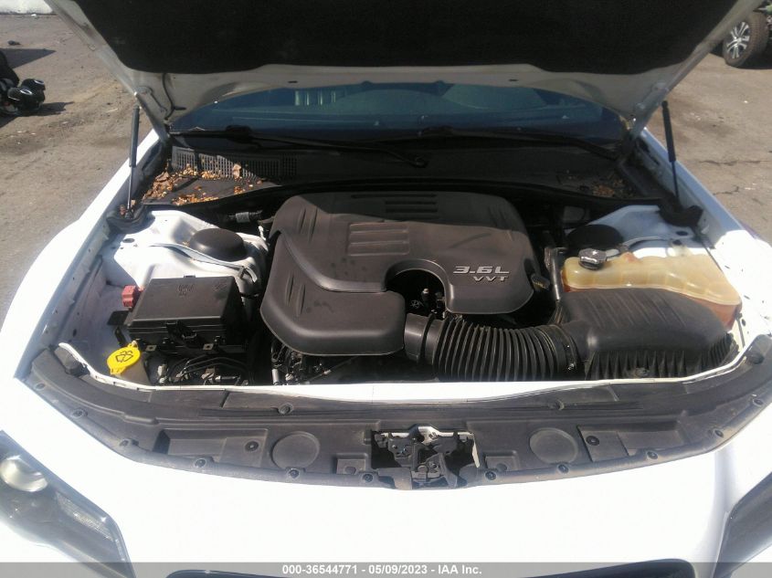 2016 CHRYSLER 300 300S - 2C3CCABG4GH135724