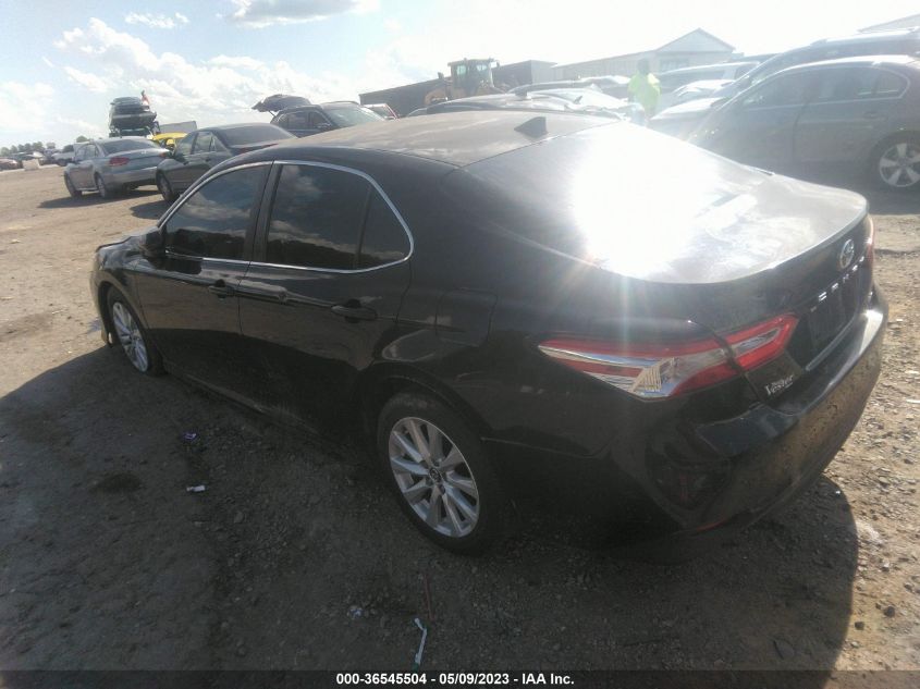 2020 TOYOTA CAMRY LE - 4T1C11AK5LU880864