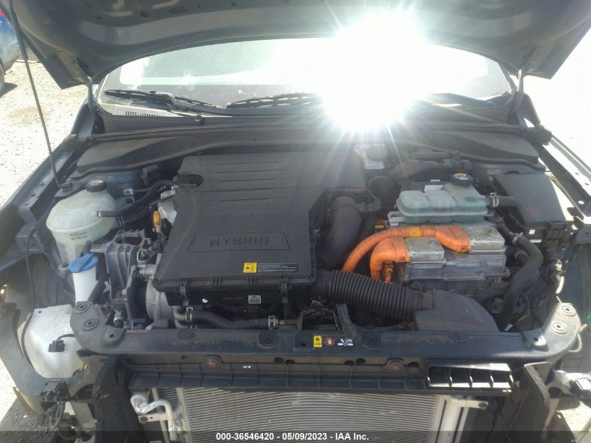 2018 HYUNDAI IONIQ HYBRID BLUE - KMHC65LC1JU066495