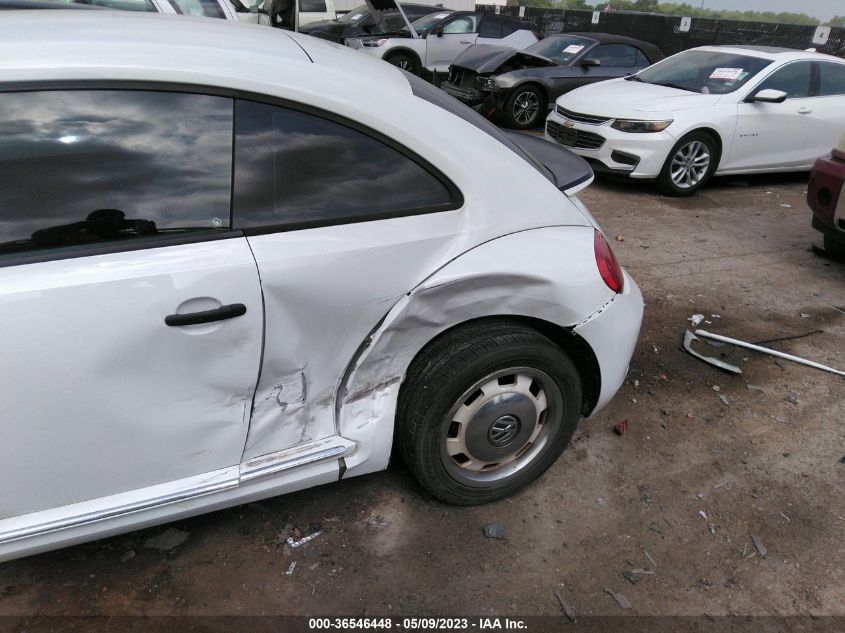 2016 VOLKSWAGEN BEETLE COUPE 1.8T CLASSIC - 3VWF17AT6GM631431