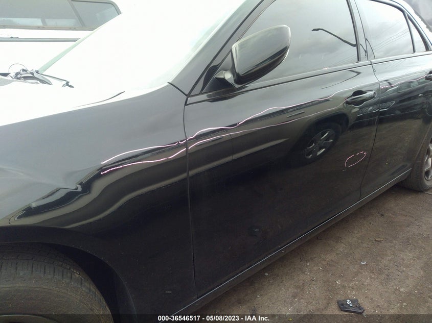 VIN 2C3CCAGG6JH117984 2018 CHRYSLER 300 300S