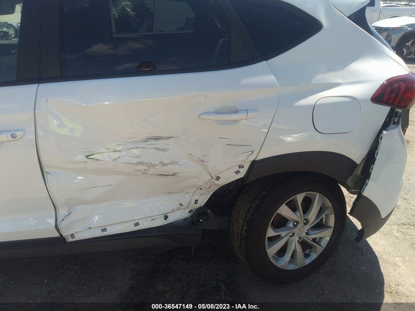 VIN KM8J23A47LU144381 2020 HYUNDAI TUCSON SE