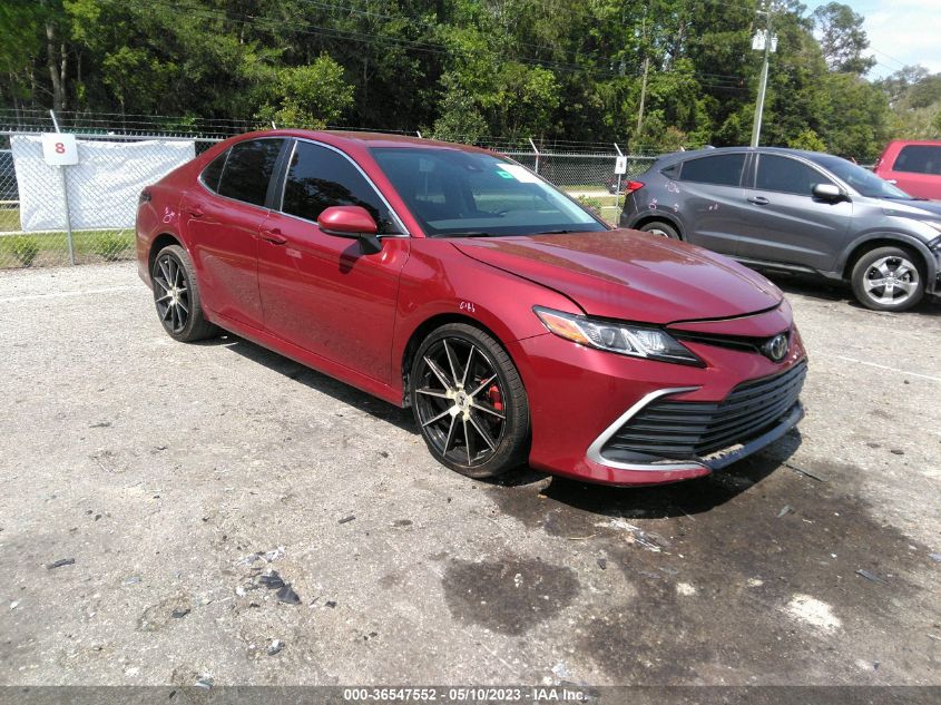 2021 TOYOTA CAMRY LE - 4T1C11AK7MU568837