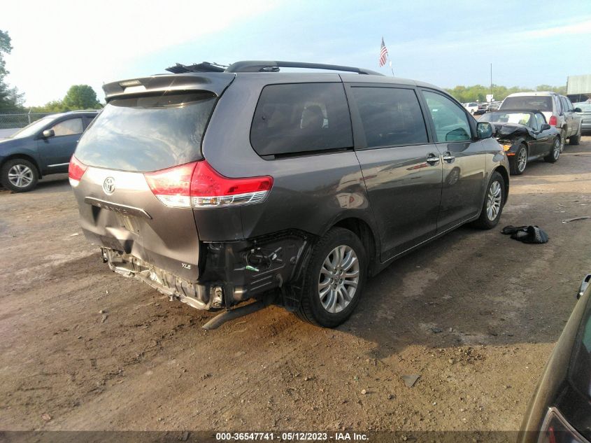 VIN 5TDYK3DC4ES471611 2014 TOYOTA SIENNA no.4